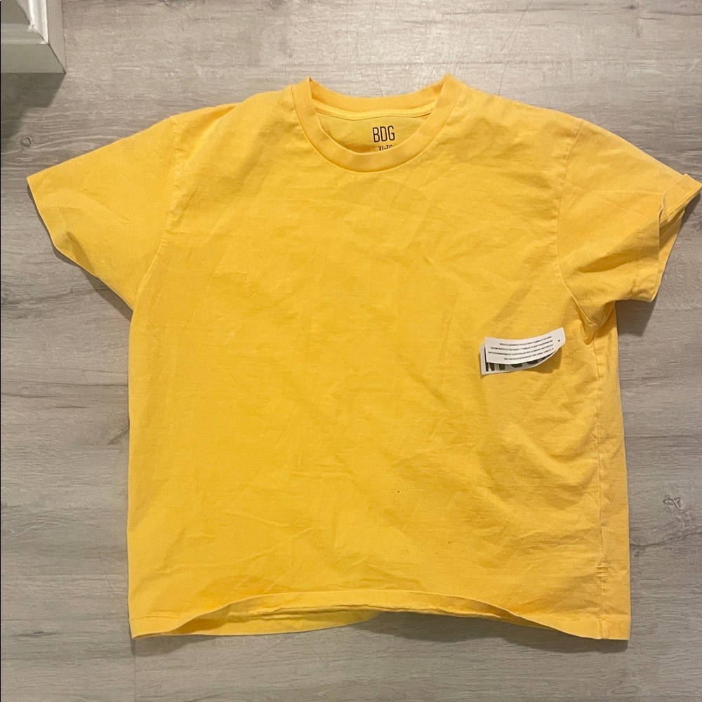 BDG Yellow Short Sleeve Tee, cropped mens to waist, XL NWT